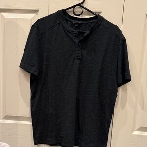 Banana Republic Men's charcoal Henley t-Shirt. Size large